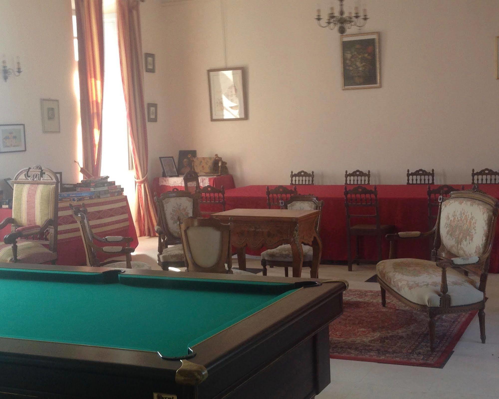 Chateau D'Avanton Bagian luar foto